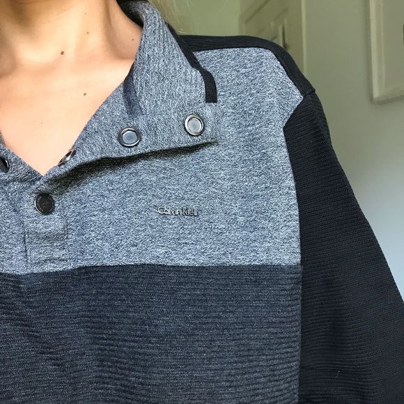 Calvin Klein pullover - Picture 3 of 3